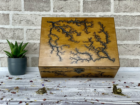 THE ARTISAN'S LARGE WOODEN  JEWELRY BOX-WALNUT
