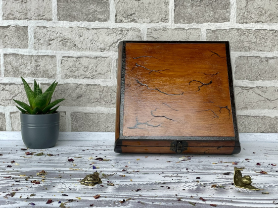 THE ARTISAN'S SQUARE WOODEN  JEWELRY  BOX -HAZELNUT