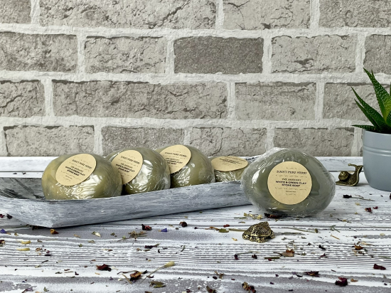 THE ARTISAN'S WHITE AND GREEN CLAY STONE SOAP