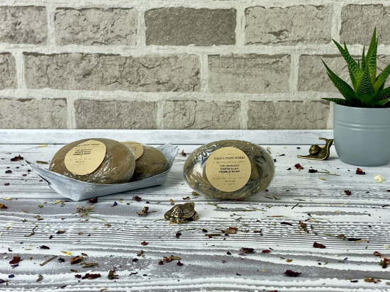 THE ARTISAN'S WHITE CLAY PEBBLE SOAP I