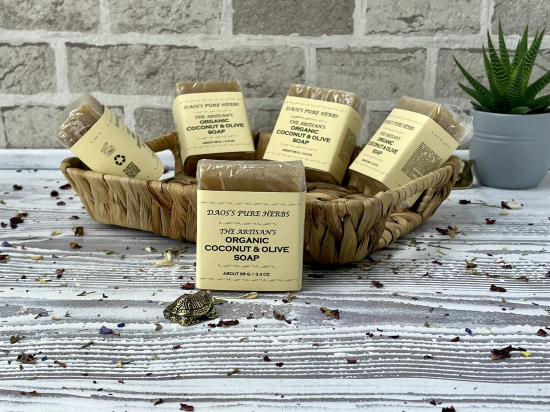 THE ARTISAN'S COCONUT & OLIVE SOAP