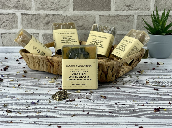 THE ARTISAN'S WHITE CLAY AND CHARCOAL SOAP