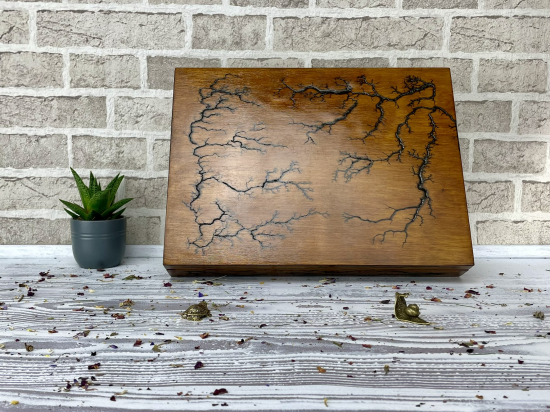 THE ARTISAN'S LARGE WOODEN  JEWELRY  BOX-OAK