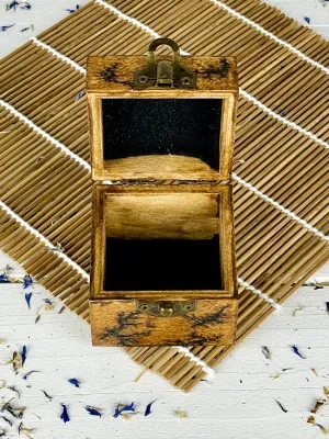 Square Lichtenberg wooden box with hazelnut finish