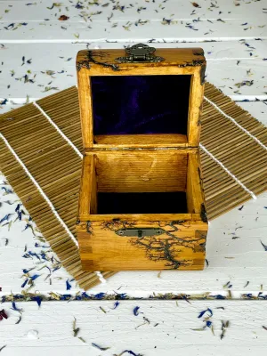 Cube Lichtenberg wooden jewelry box with oak finish