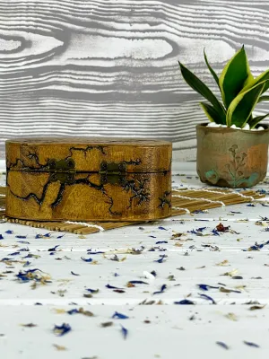 Oval Lichtenberg wooden box with hazelnut finish
