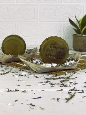 White clay, green clay & charcoal round soap