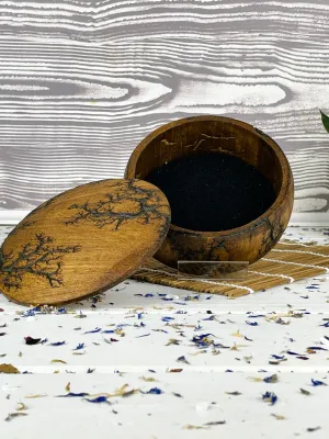Round Lichtenberg wooden jewelry box with hazelnut finish