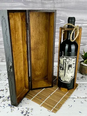 Rectangular Lichtenberg wooden wine box with wenge and hazelnut finish
