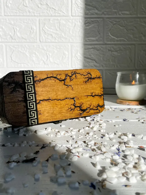 Product Rectangular Lichtenberg wooden jewelry box with rounded corners Image