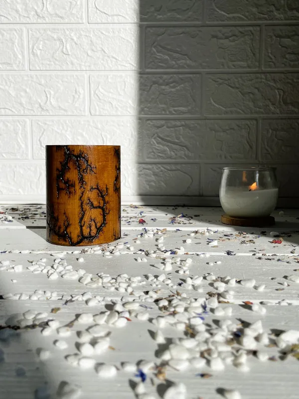 Product Round Lichtenberg wooden pen holder with hazelnut finish Image