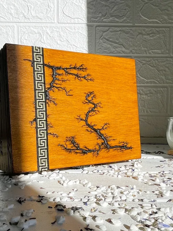 Product Lichtenberg wooden tea box with 6 compartments and oak finish Image