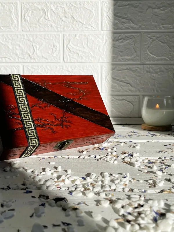 Product Lichtenberg wooden jewelry box with rose and wenge finish Image