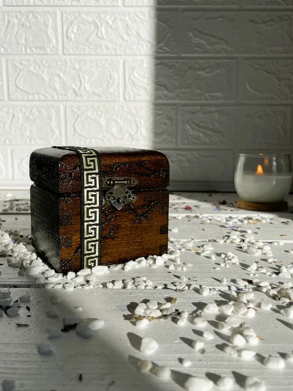 Product Cube Lichtenberg wooden jewelry box with wenge finish Image