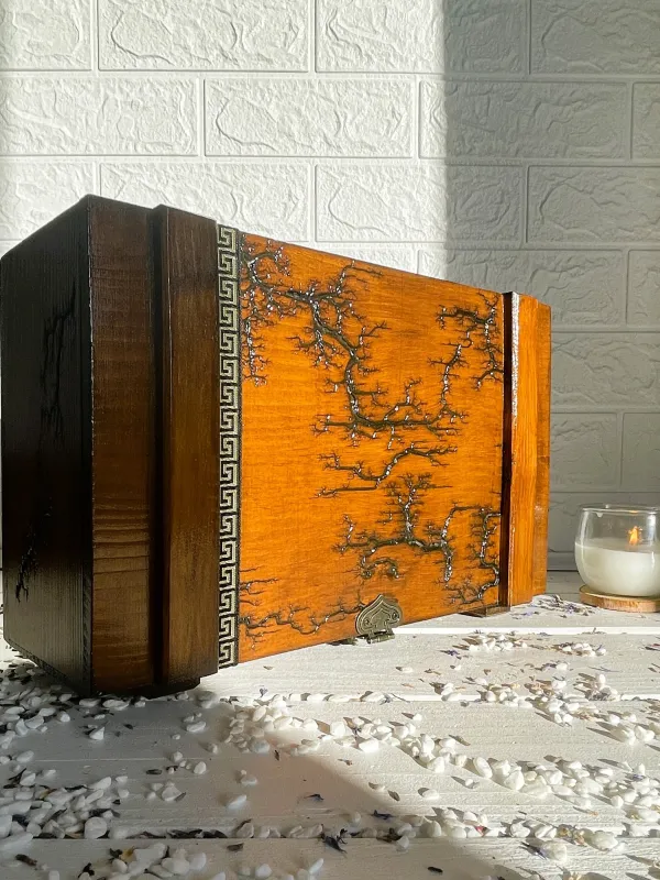 Product Large Lichtenberg wooden memory box with red oak finish Image