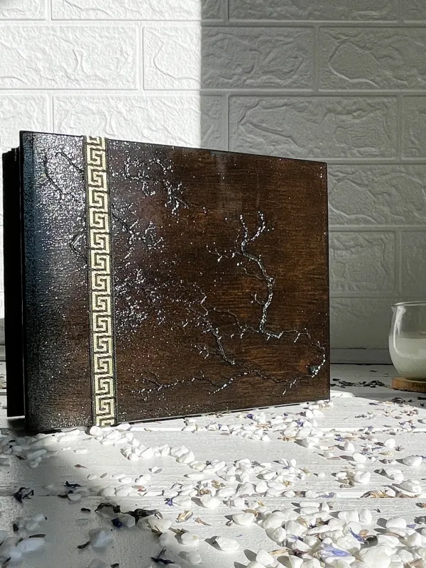 Product Lichtenberg wooden jewelry box with dark wenge and hazelnut finish Image