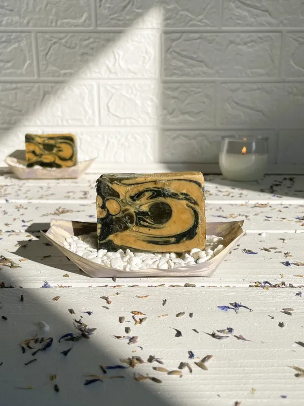 Product Charcoal and resin classic soap Image
